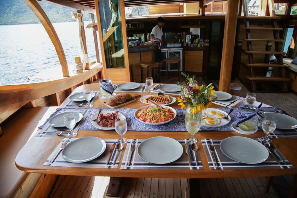 How Much Budget Should You Prepare for Komodo Liveaboard Phinisi Trip